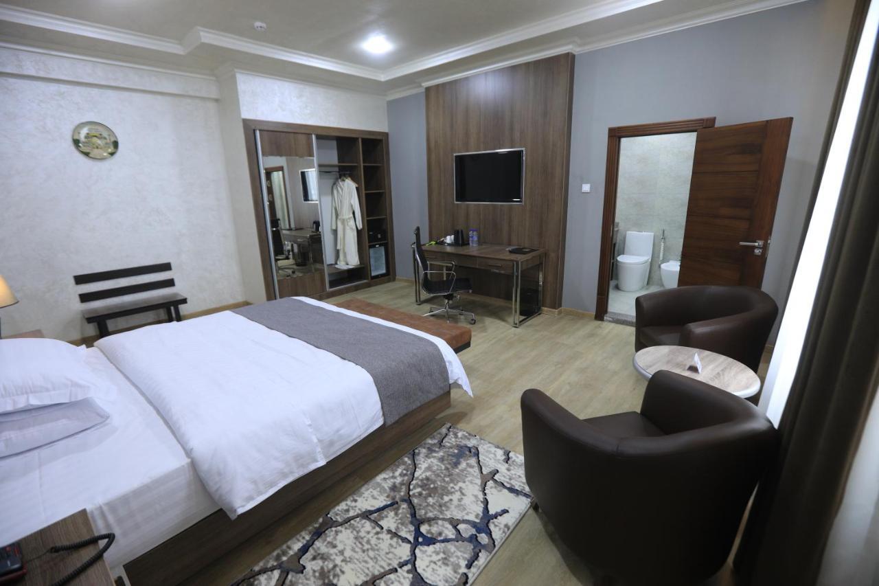 Chlnor Hotel Andijon Zewnętrze zdjęcie