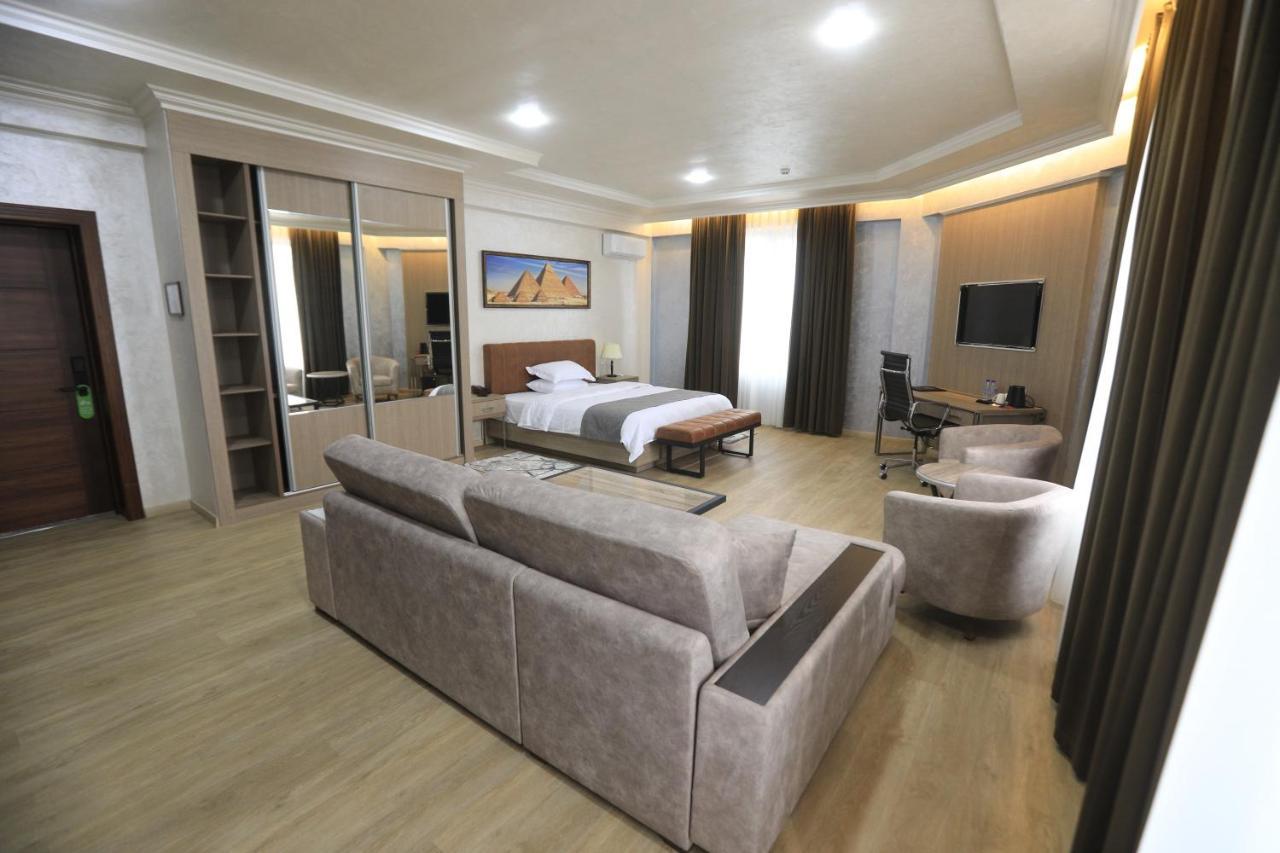 Chlnor Hotel Andijon Zewnętrze zdjęcie