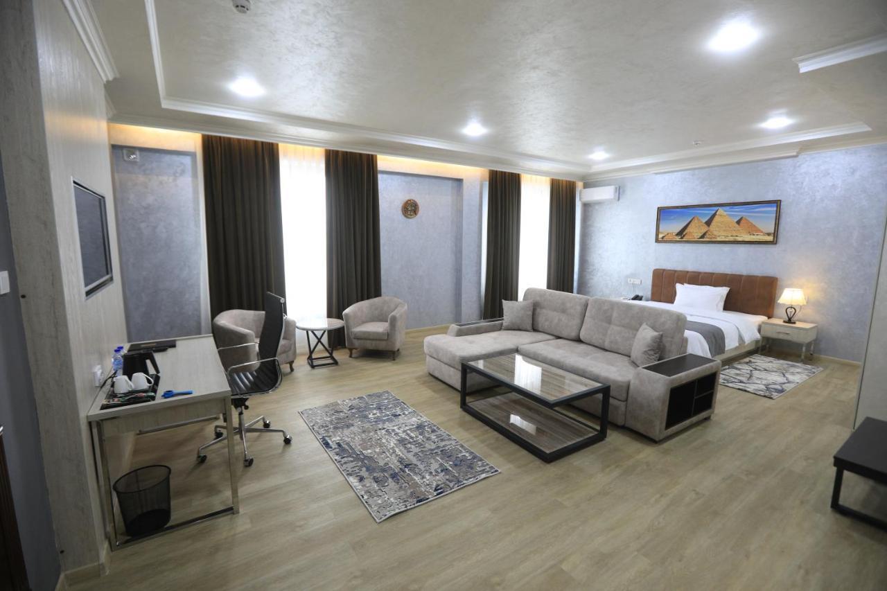 Chlnor Hotel Andijon Zewnętrze zdjęcie