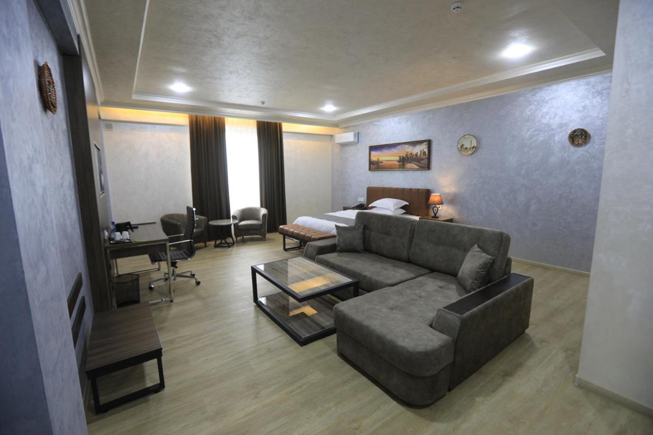 Chlnor Hotel Andijon Zewnętrze zdjęcie