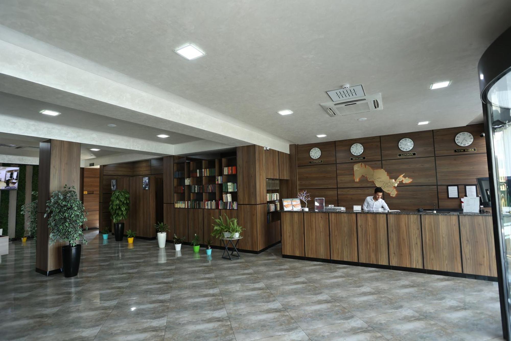 Chlnor Hotel Andijon Zewnętrze zdjęcie